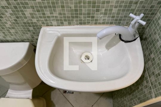 Banheiro Social de casa à venda com 1 quarto, 22m² em Vargem Grande, Rio de Janeiro