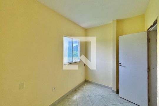 Quarto de casa à venda com 1 quarto, 22m² em Vargem Grande, Rio de Janeiro