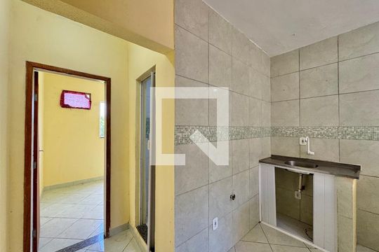 Sala e Cozinha de casa para alugar com 1 quarto, 28m² em Vargem Grande, Rio de Janeiro