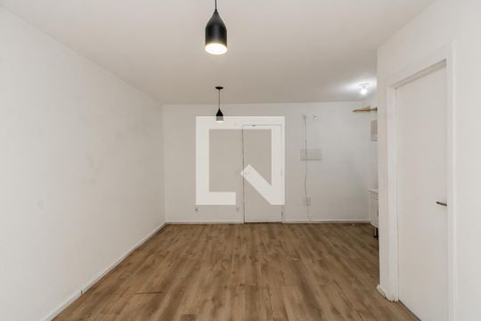 Sala/ Quarto de apartamento à venda com 1 quarto, 25m² em Vila Ré, São Paulo