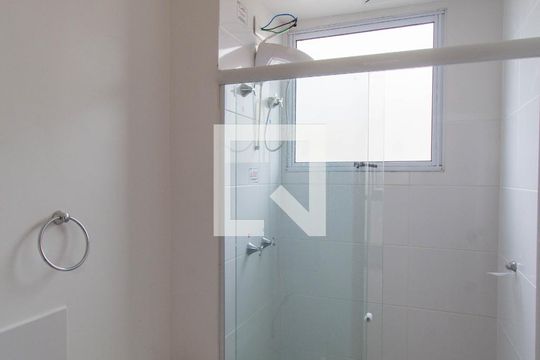 Banheiro de apartamento para alugar com 2 quartos, 55m² em São José, Canoas