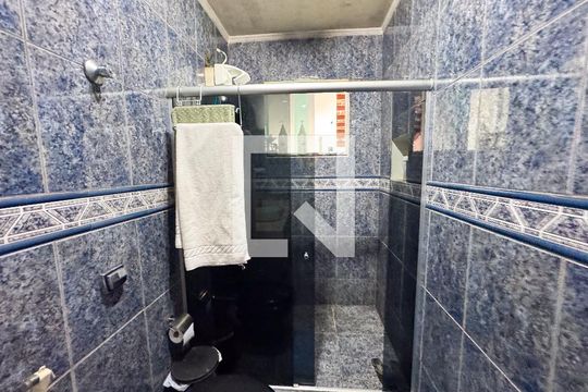 Banheiro de casa à venda com 3 quartos, 283m² em Santa Helena, Belo Horizonte