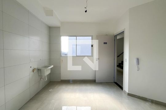 Sala/Cozinha de apartamento para alugar com 1 quarto, 29m² em Vila Mangalot, São Paulo