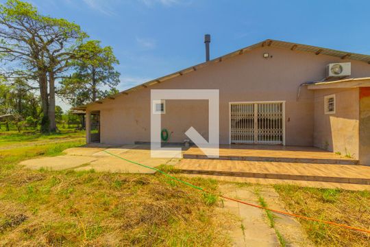 Casa à venda com 4 quartos, 400m² em Rio Branco, Canoas