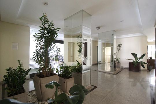 Hall Social de apartamento para alugar com 3 quartos, 101m² em Moema, São Paulo