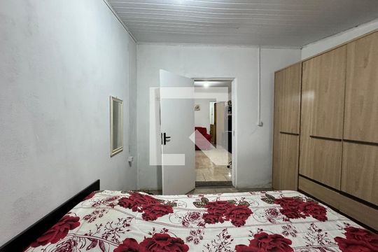 Quarto de casa à venda com 2 quartos, 120m² em Santa Teresa, São Leopoldo