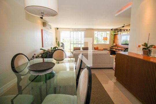 Sala de apartamento à venda com 3 quartos, 129m² em Barra da Tijuca, Rio de Janeiro