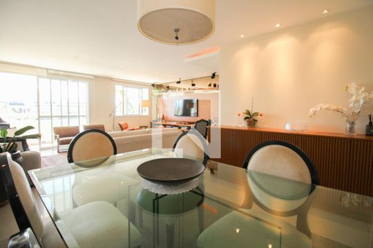 Sala de apartamento à venda com 3 quartos, 129m² em Barra da Tijuca, Rio de Janeiro