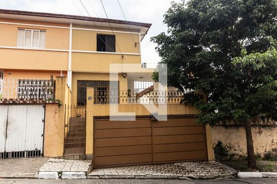 Fachada de casa à venda com 3 quartos, 130m² em Chora Menino, São Paulo