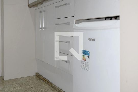 Cozinha de apartamento para alugar com 1 quarto, 52m² em Jardim Paulista, São Paulo
