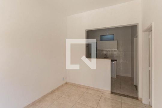 Sala de casa à venda com 2 quartos, 55m² em São Francisco Xavier, Rio de Janeiro