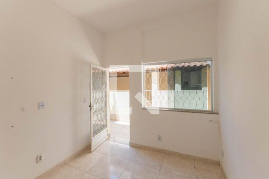 Sala de casa à venda com 2 quartos, 55m² em São Francisco Xavier, Rio de Janeiro