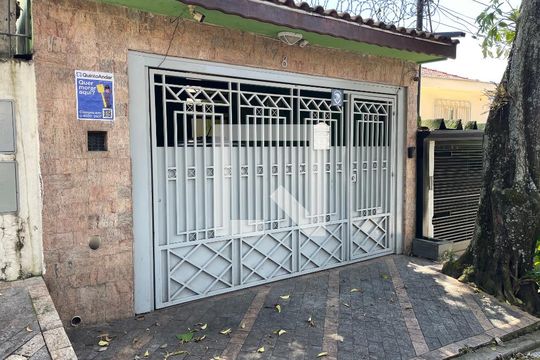 Fachada de casa à venda com 4 quartos, 150m² em Jardim Sarah, São Paulo