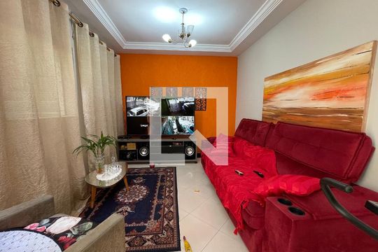 Sala de casa à venda com 4 quartos, 150m² em Jardim Sarah, São Paulo