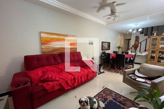 Sala de casa à venda com 4 quartos, 150m² em Jardim Sarah, São Paulo