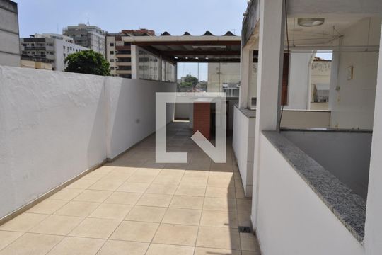 Área comum de casa de condomínio para alugar com 2 quartos, 118m² em Méier, Rio de Janeiro