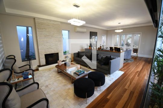 Casa de Condomínio para alugar com 4 quartos, 398m² em Vila Hollândia, Campinas