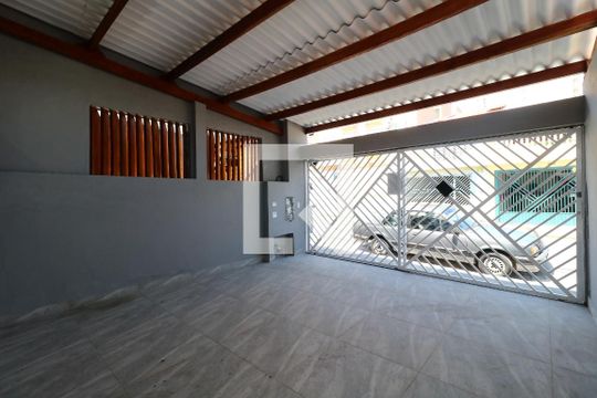 Garagem de casa à venda com 2 quartos, 134m² em Vila Curuçá, Santo André