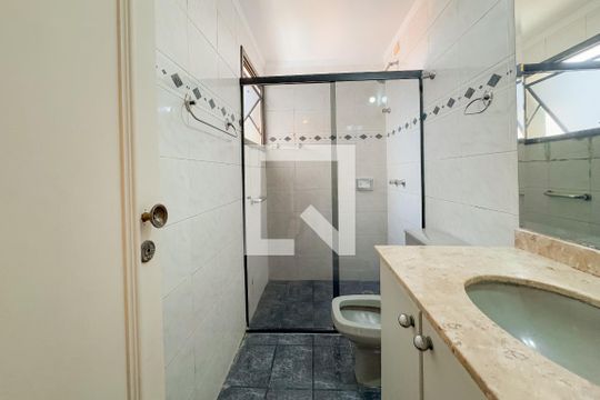 Banheiro Corredor de apartamento à venda com 3 quartos, 209m² em Vila São José, São Paulo