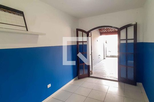 Casa 1 - Quarto 2 de casa à venda com 3 quartos, 154m² em Metalúrgicos, Osasco