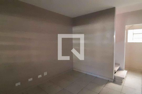 Casa 1 - Sala de casa à venda com 3 quartos, 154m² em Metalúrgicos, Osasco