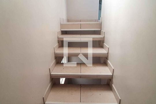 Casa 1 - Sala de casa à venda com 3 quartos, 154m² em Metalúrgicos, Osasco