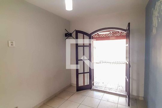 Casa 1 - Quarto 1 de casa à venda com 3 quartos, 154m² em Metalúrgicos, Osasco