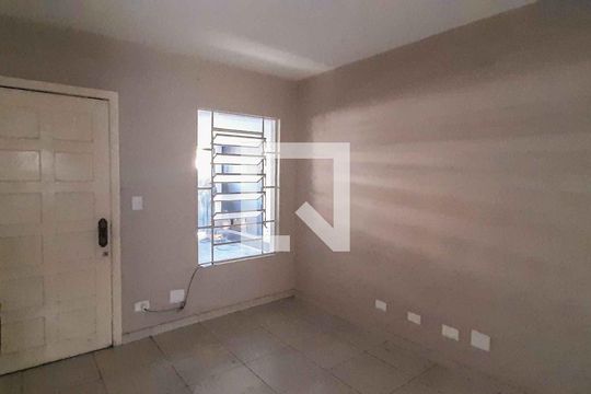 Casa 1 - Sala de casa à venda com 3 quartos, 154m² em Metalúrgicos, Osasco