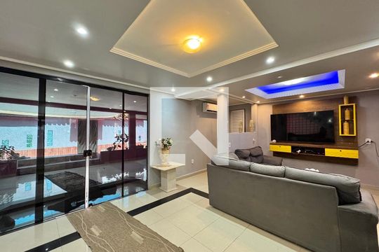 Sala de casa de condomínio à venda com 4 quartos, 300m² em Vargem Pequena, Rio de Janeiro