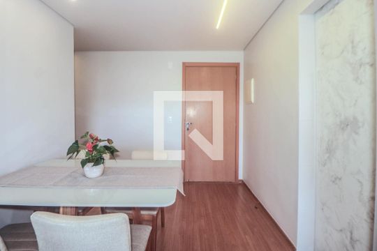 Sala de apartamento à venda com 2 quartos, 54m² em Jardim Carvalho, Porto Alegre