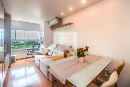 Apartamento à venda com 2 quartos, 54m² em Jardim Carvalho, Porto Alegre