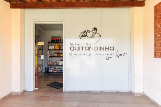 Mercadinho de casa de condomínio à venda com 3 quartos, 140m² em Fazenda Aricanduva, São Paulo