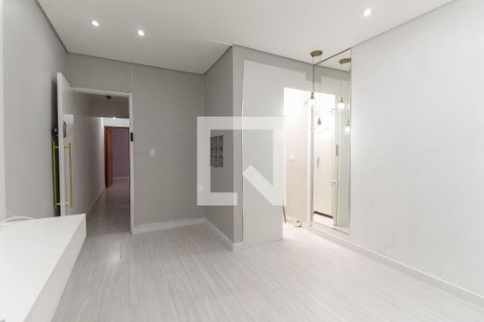 Suíte de casa de condomínio à venda com 3 quartos, 140m² em Fazenda Aricanduva, São Paulo