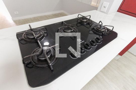 Cozinha de casa de condomínio à venda com 3 quartos, 140m² em Fazenda Aricanduva, São Paulo