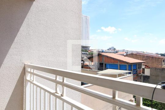 Sacada de apartamento à venda com 2 quartos, 47m² em Vila Carmosina, São Paulo