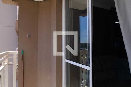 Sacada de apartamento à venda com 2 quartos, 47m² em Vila Carmosina, São Paulo