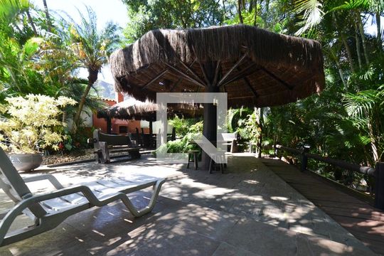 Area piscina de casa para alugar com 5 quartos, 580m² em Mangabeiras, Belo Horizonte