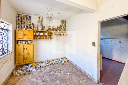 Casa à venda com 3 quartos, 100m² em Bosque da Saúde, São Paulo