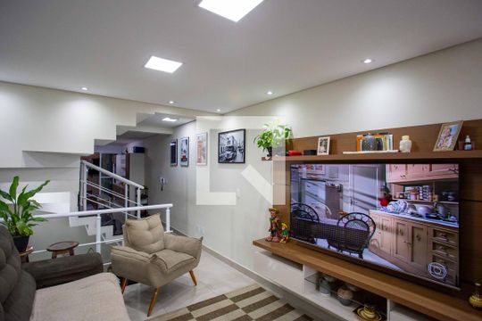 Sala de TV de casa à venda com 3 quartos, 127m² em Centro, Diadema