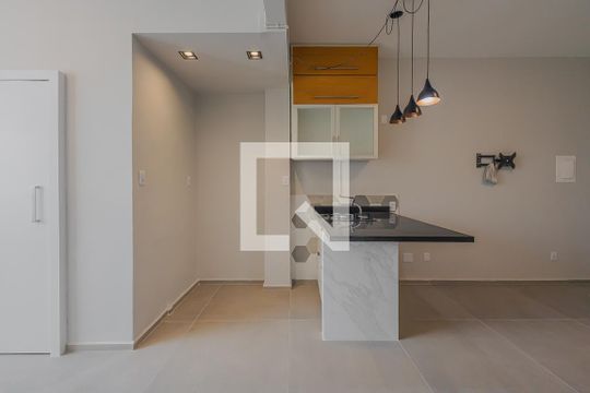 Cozinha de kitnet/studio para alugar com 1 quarto, 38m² em Bela Vista, São Paulo