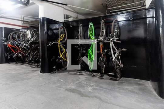 Bicicletário de kitnet/studio para alugar com 1 quarto, 38m² em Bela Vista, São Paulo