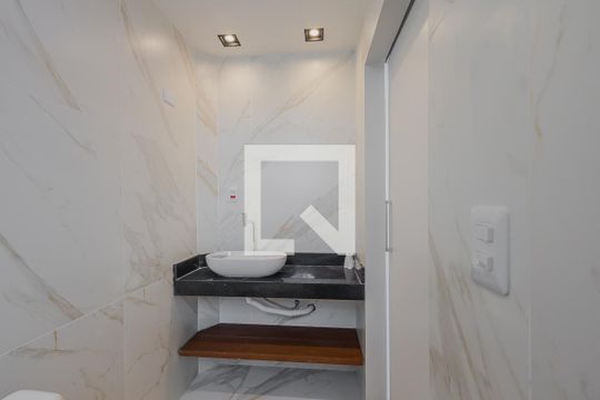 Banheiro de kitnet/studio para alugar com 1 quarto, 38m² em Bela Vista, São Paulo