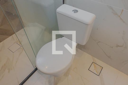 Banheiro de kitnet/studio para alugar com 1 quarto, 38m² em Bela Vista, São Paulo
