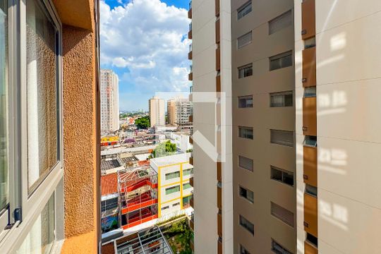 Vista da Rua de kitnet/studio à venda com 1 quarto, 21m² em Vila Firmiano Pinto, São Paulo