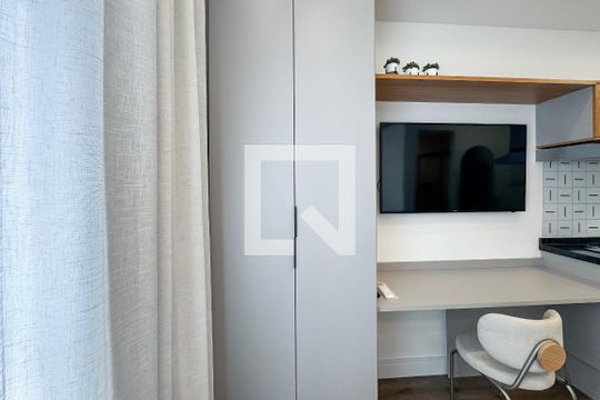 Armário  de kitnet/studio à venda com 1 quarto, 21m² em Vila Firmiano Pinto, São Paulo
