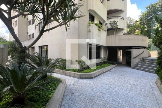 Área comum de apartamento à venda com 3 quartos, 90m² em Vila Madalena, São Paulo