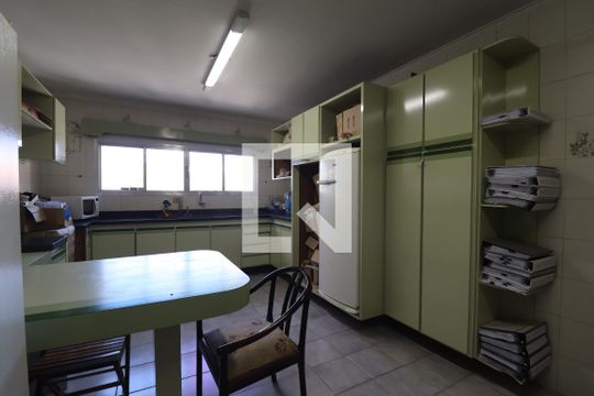 Cozinha de casa para alugar com 2 quartos, 301m² em Vila Valparaíso, Santo André
