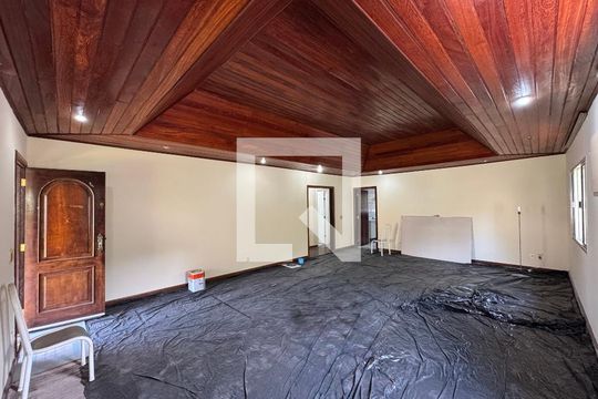 Sala de casa de condomínio à venda com 3 quartos, 190m² em Vargem Grande, Rio de Janeiro