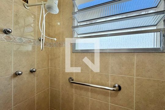 Suíte - Banheiro de casa de condomínio à venda com 3 quartos, 190m² em Vargem Grande, Rio de Janeiro