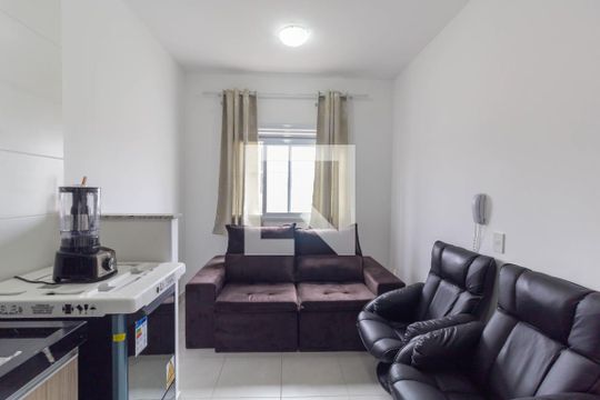 Apartamento para alugar com 2 quartos, 32m² em Vila Carmosina, São Paulo